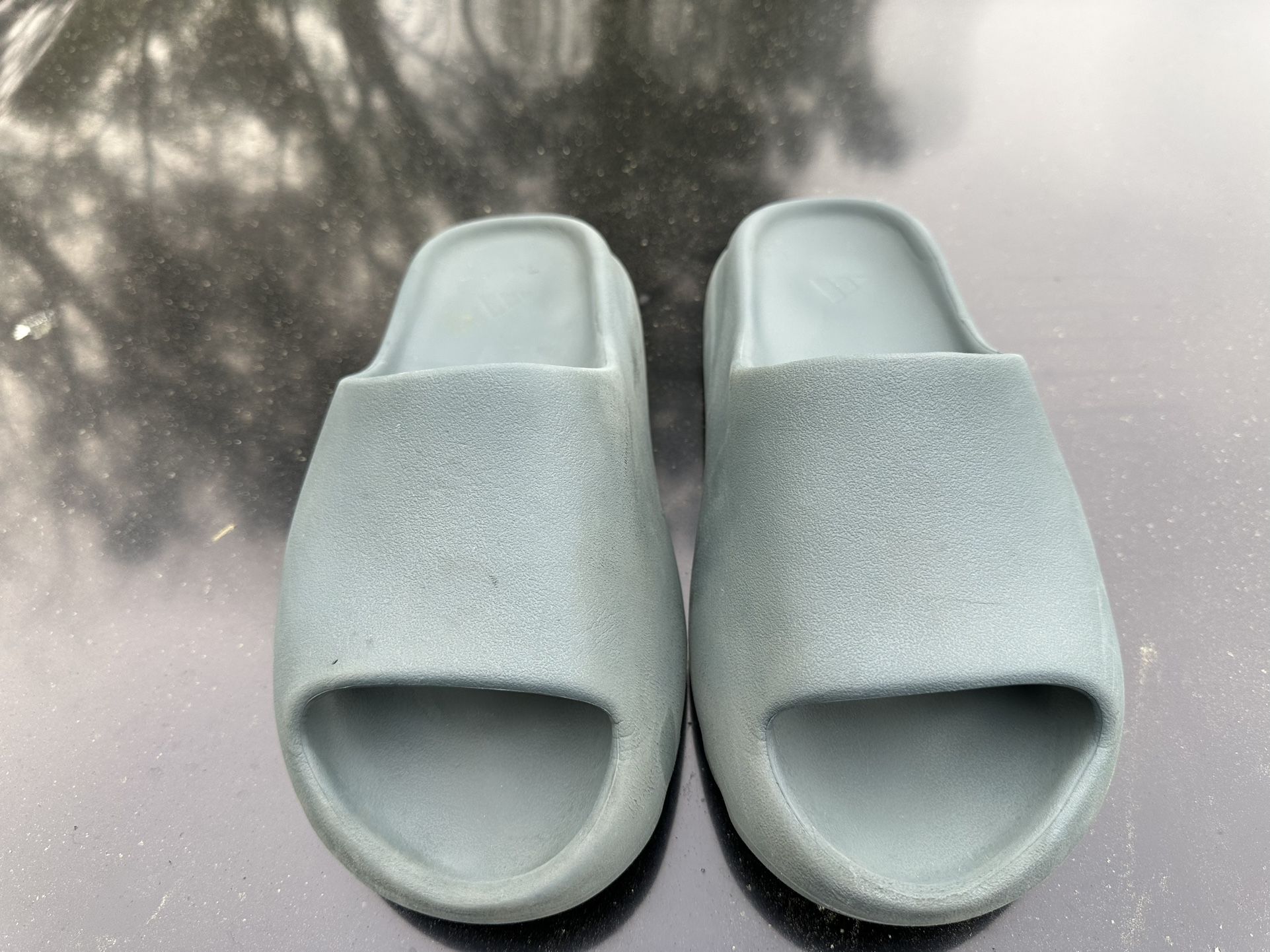 Yeezy Slide Slate Marine size 9