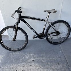 Specialized Hard rock 26”