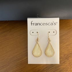Francesca’a White Droplet Earrings