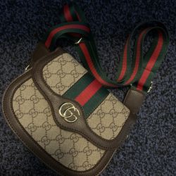 GG Crossbody