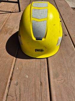 PETZL Vertex Ventilated Safety Helmet