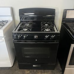 Ge 30”Wide Gas Stove In Gloss Black 4 Burners 