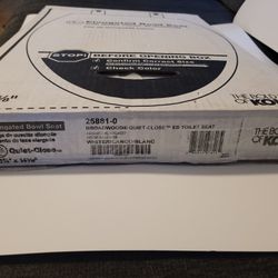 Kohler Broadwood Quiet-Close Elongated Toilet Seat in White