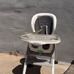 High chair / booster seat