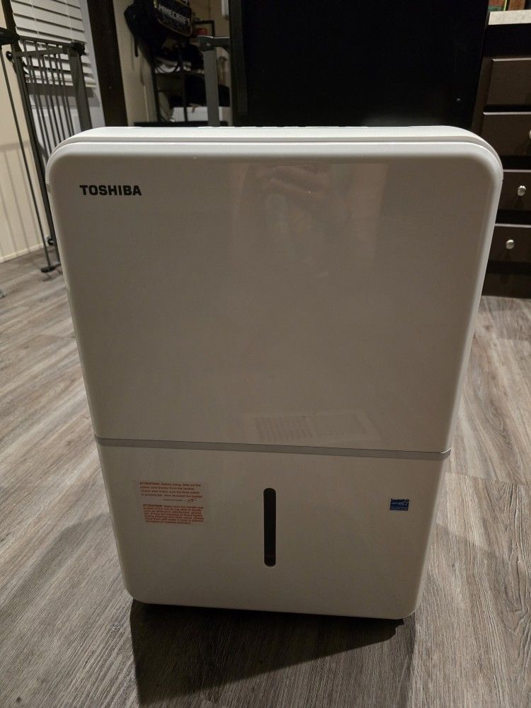 Toshiba 50 Pt Dehumidifier 