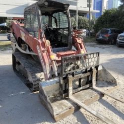 Takeuchi TL12 Skid Steer