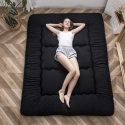 MAXYOYO Japanese Floor Mattress Futon Mattress, a foldable and roll-up sleeping pad
