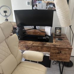 Modern Home Office Setup – Desk, Ultrawide Monitor, Chair & Lamp