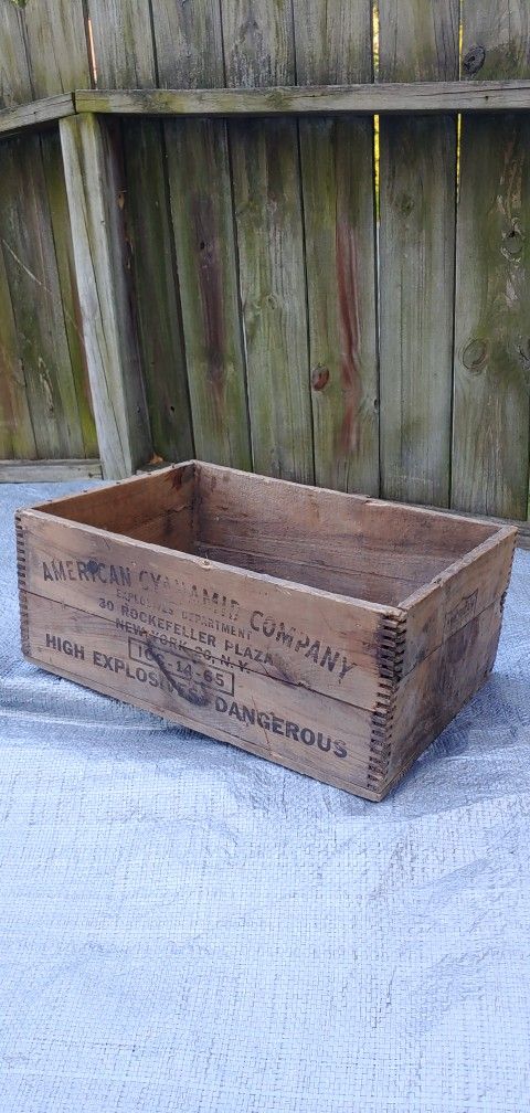 American Cyanamid Company Dynamite 50 Lbs Wooden Box Rockefeller Plaza New York