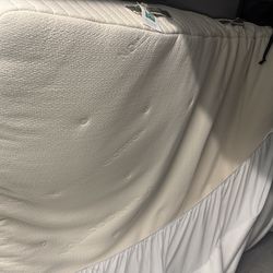 Avocado Eco Organic Mattress Queen