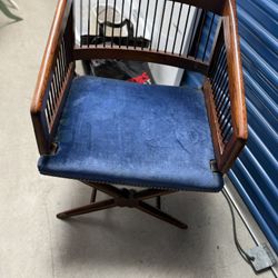 Old Chair 