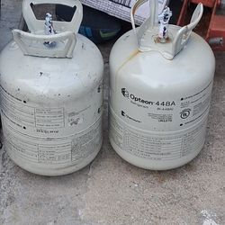 2 Tanques De Gas Para Refrigeración Para Comercial  448A.  