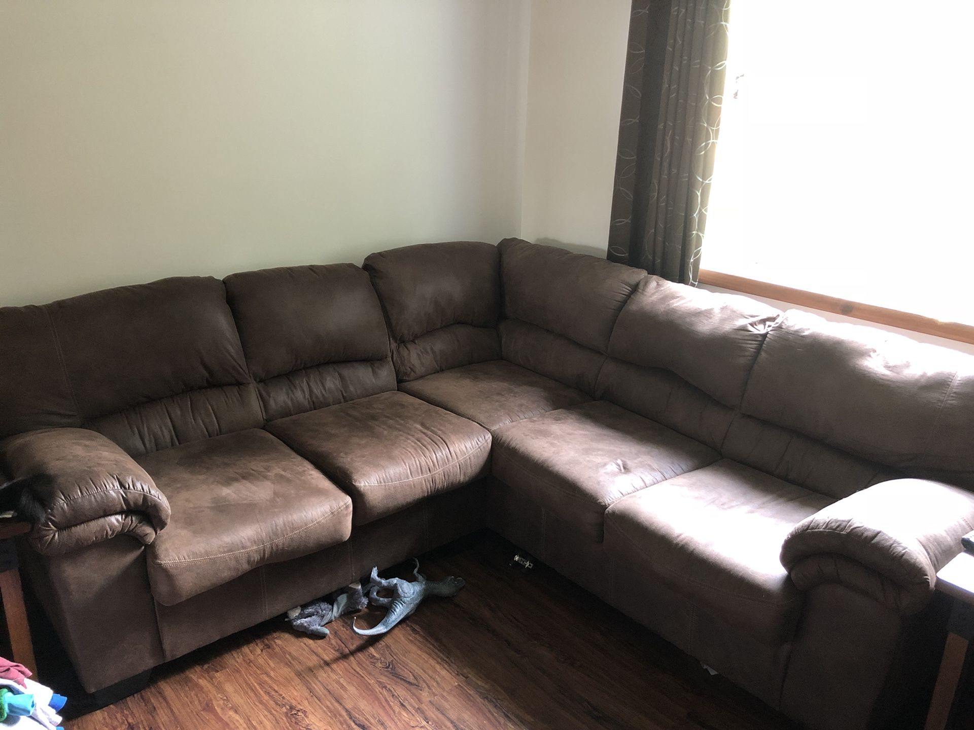 Bladen sectional