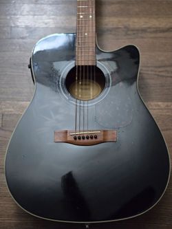 Yamaha acoustic Guitar