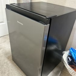 Mini fridge