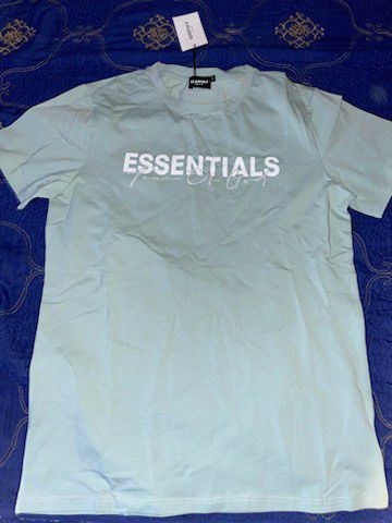 Essential T-shirt 
