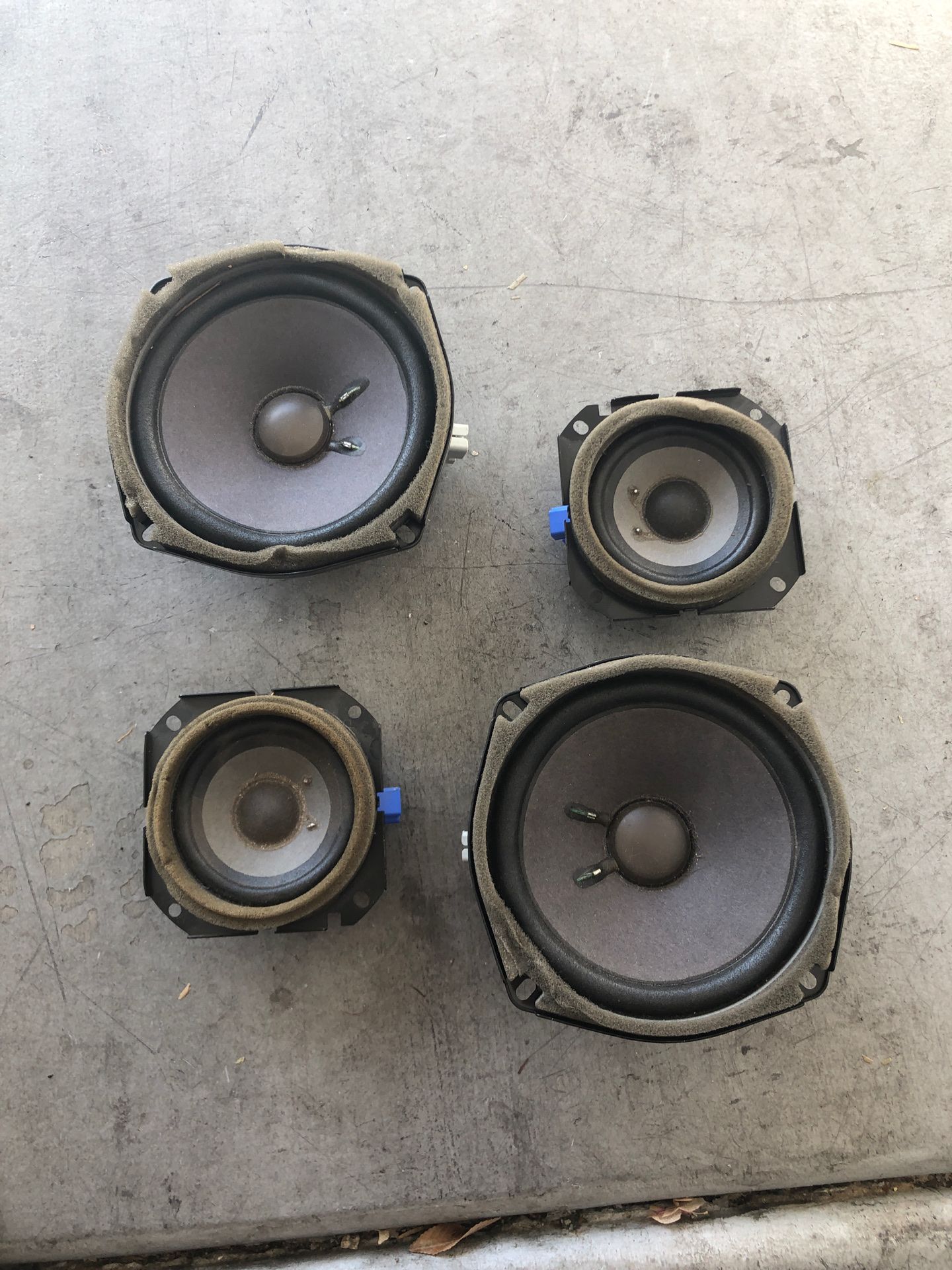 Cadillac CTS 2008-12 door speakers