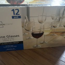 Mainstays Wine Glasses 12 Pack  (1 missing)