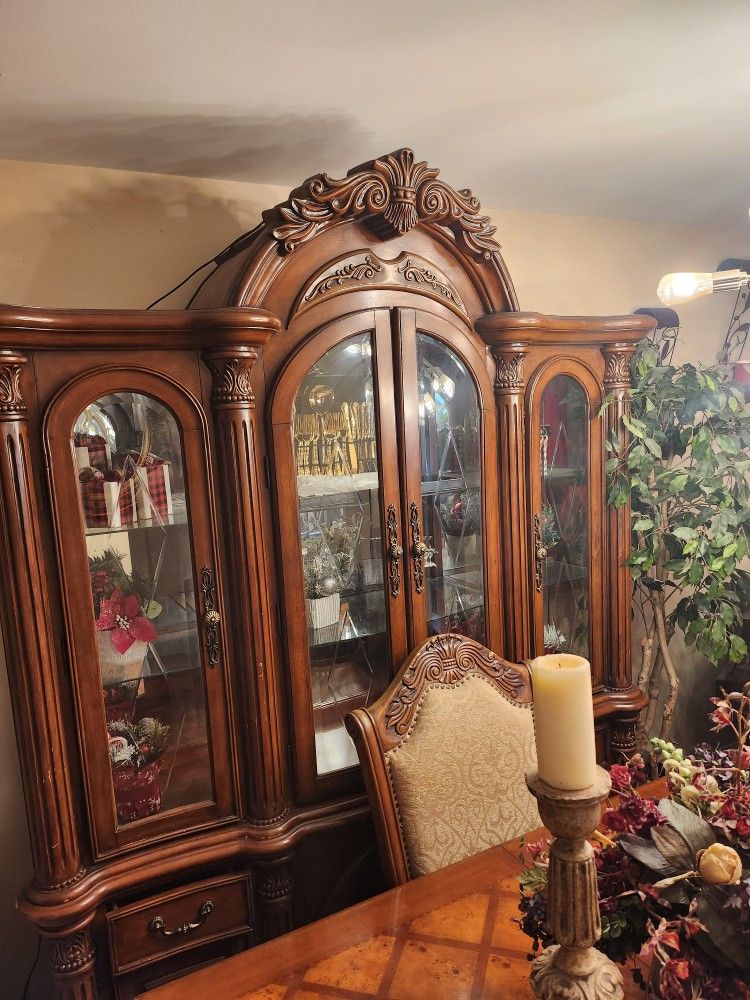 China Cabinet, Table With 6 Chairs