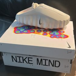 W6 Nike mind Slides