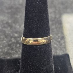 *On Sale* 14kt YG Wedding Band. (C-5) SIZE 6. ASK FOR RYAN. #4(contact info removed)-07