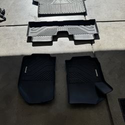 18-24 Chevy Equinox Rubber Floor Mats 