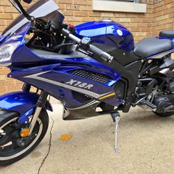 Venuem X18R Motorcycle 