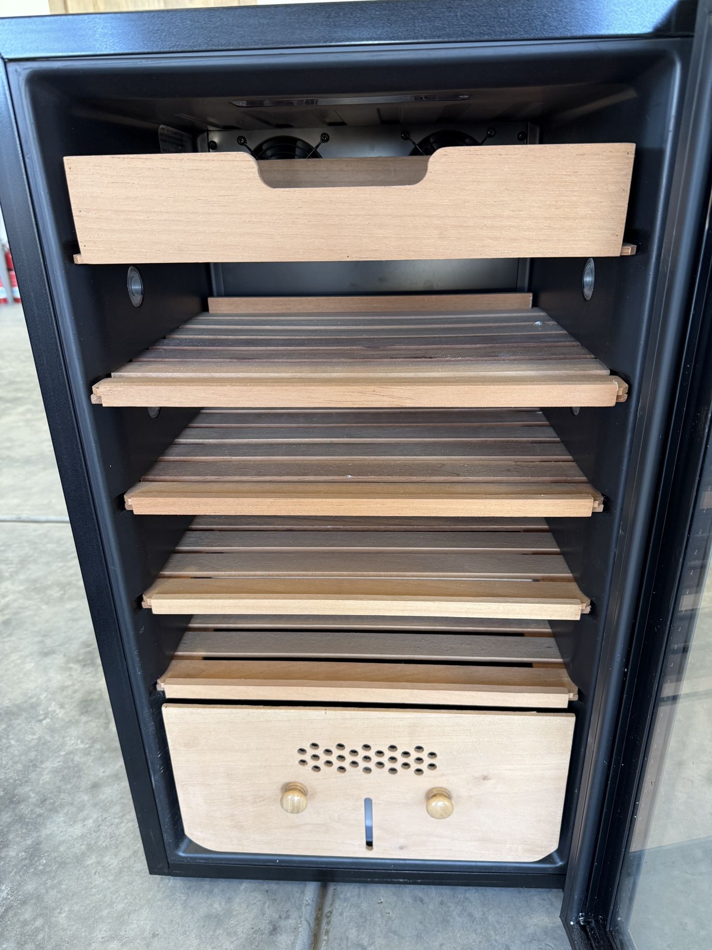 SCHMÉCKÉ Humidor