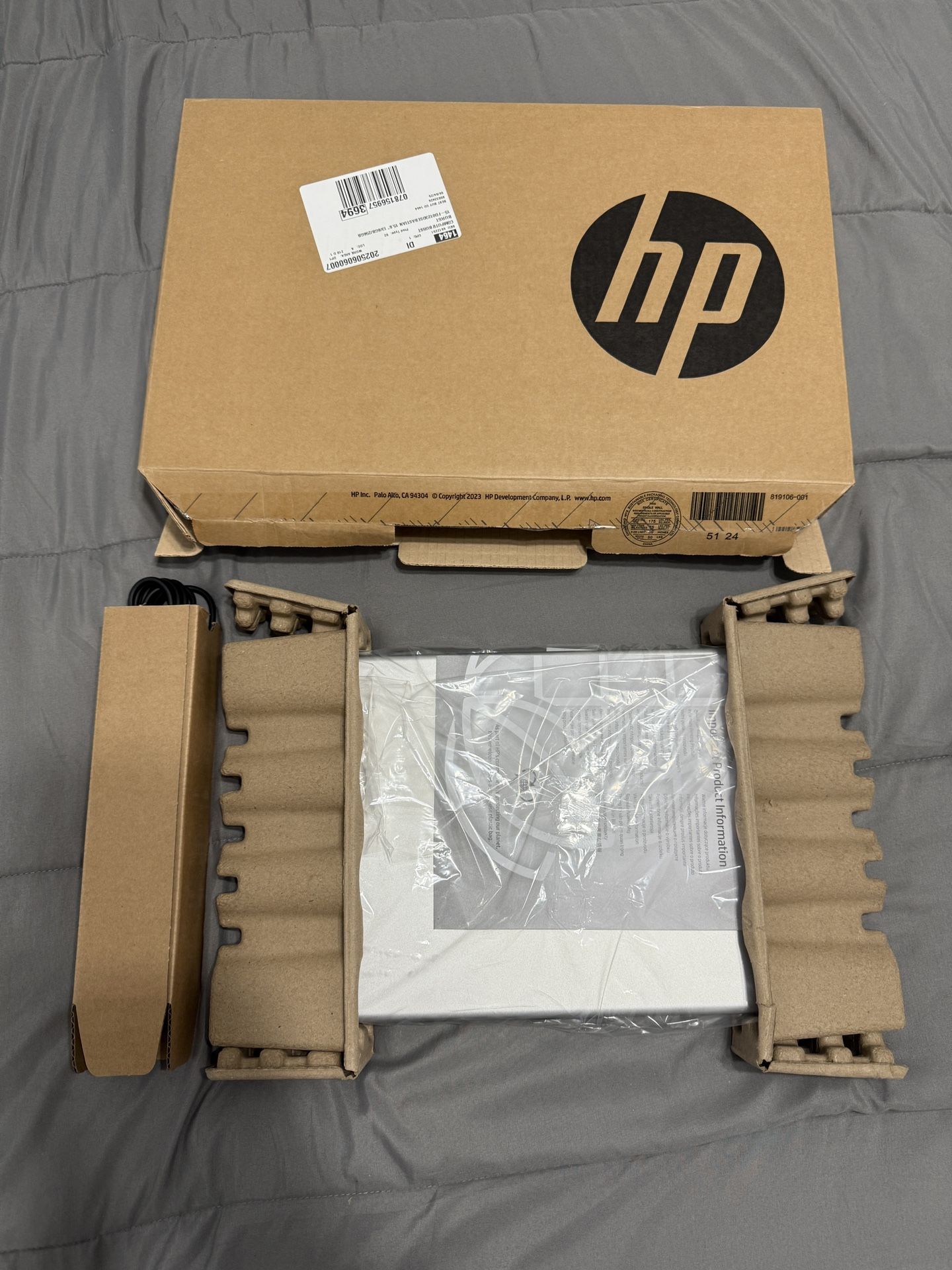 HP - 15.6" Touch-Screen Laptop - Intel Core i3 - 8GB Memory - 256GB SSD - Natural Silver