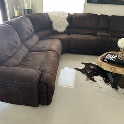 For Sale: Modular Recliner Sofa Set – 5 Pieces (with Storage for remote controls)– Great Condition 