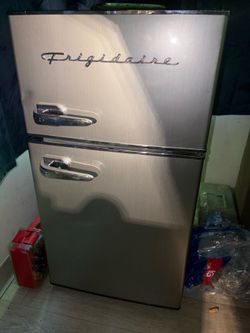 Mini fridge