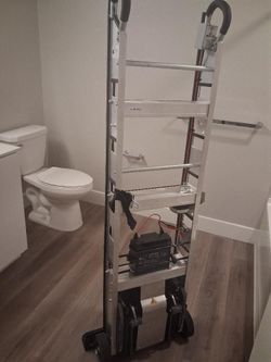 Motorized dolly
