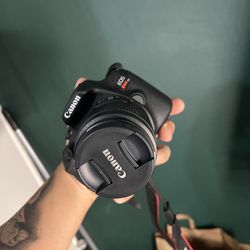 Canon Camera Eos T7 (like New )