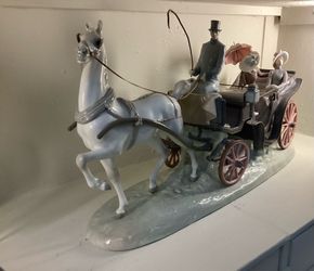 Equestrian Lladro  Hansom Carriage porcelain sculpture