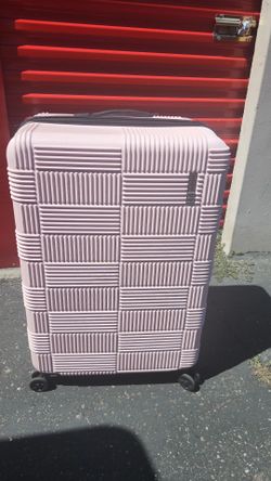 Large Pink suitcase, big suitcase