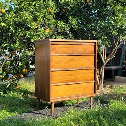 Mid Century Dresser Bassett *REFINISHED* A+