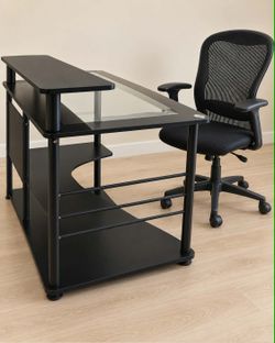Realspace Mobile Tech Workstation Desk with Chair