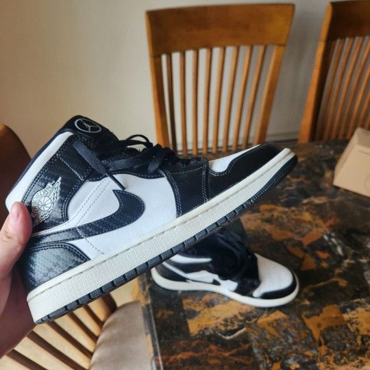 Jordan 1 Carbon Fiber