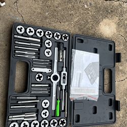Tap and die set