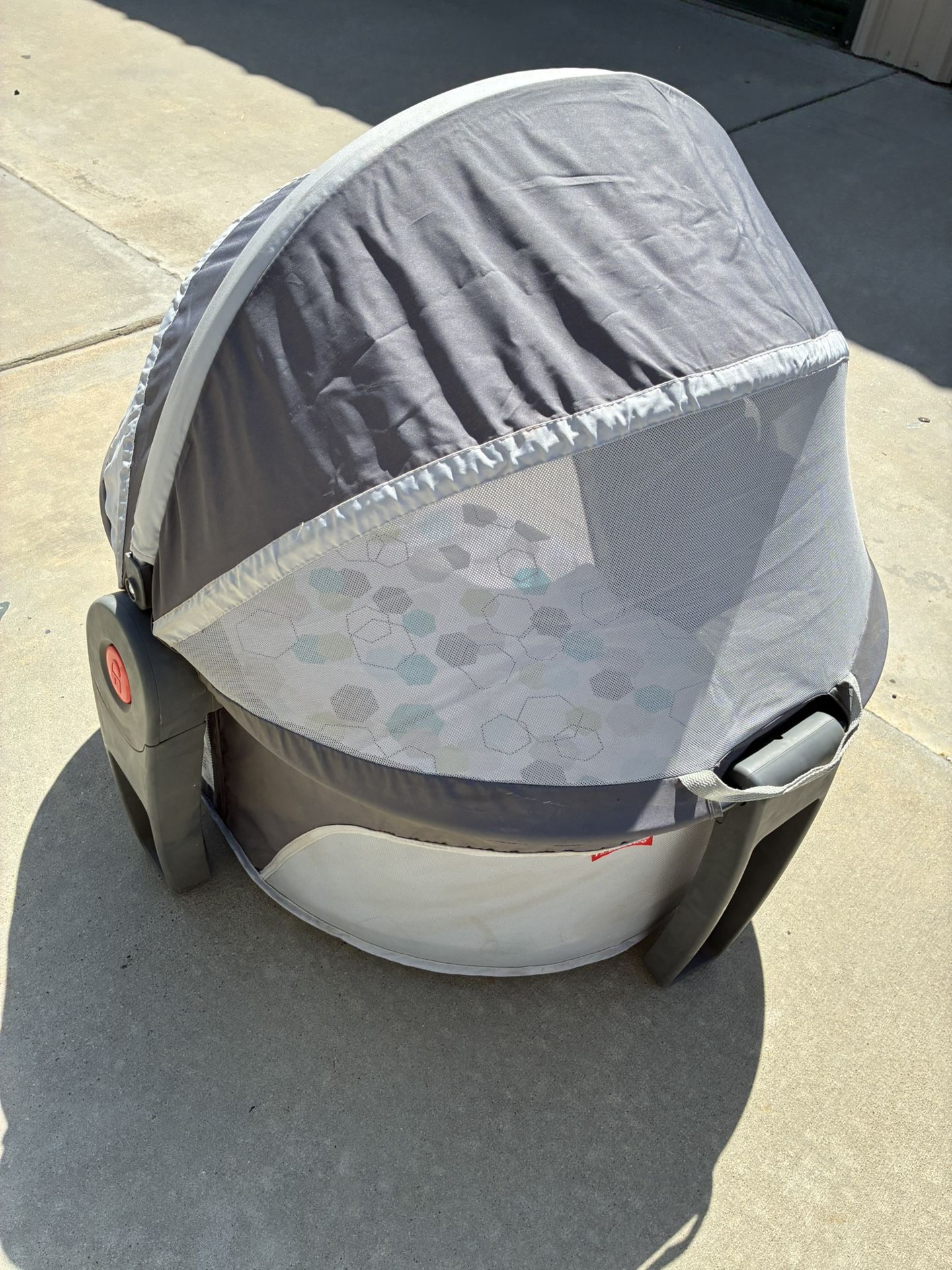 Fisher Price On-the-Go Baby Dome