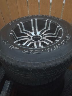 Bridgestone Dueler A/T Tire on Alloy Wheel