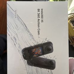 Insta360 X5 Essential Bundles (sealed)