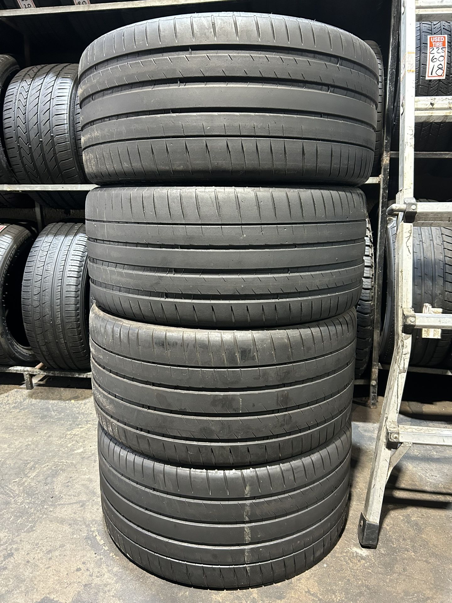 SET OF 4 USED TIRES MICHELIN PILOT SPORT 4S (STAGGERED)…315/30/22 Rr—295/35/21 Ft