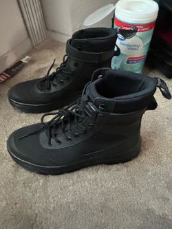 Dr. Martens Combs Tech Boots – new -  size 10