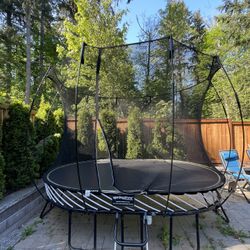 Springfree Trampoline. 