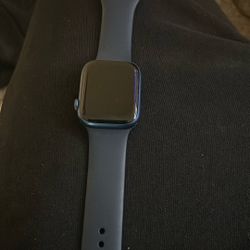 Series 7  Apple Watch 