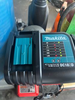 Makita battery charger 🔌