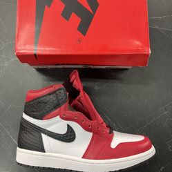 Jordan 1 “Satin Chi”