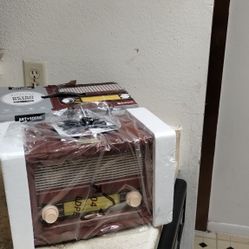 Brand New Retro Wireless Bluetooth Radio