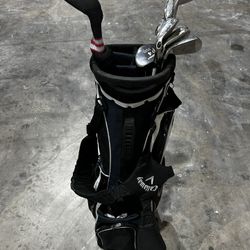 Callaway Golf Bag With Clubs, Balls & Glove